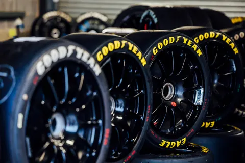 Goodyear-1TR32402
