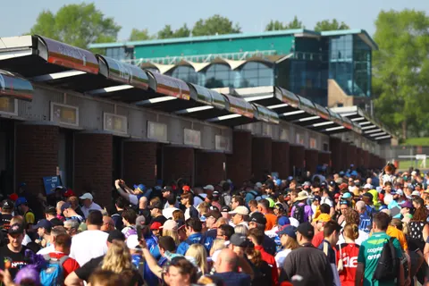 Crowd-MAT66737