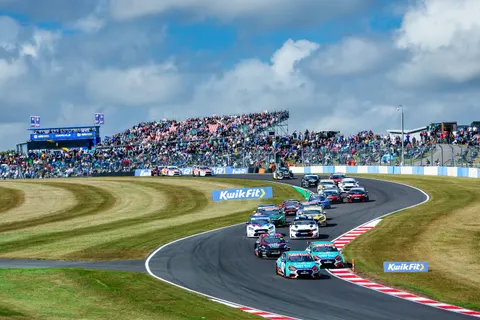 BTCC-R1-Start-28226
