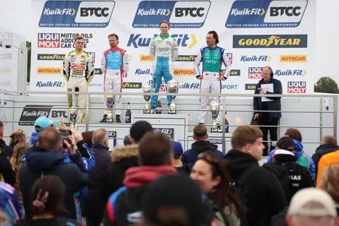 Podium-0Q3A0857