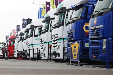 Trucks-0J7A4310